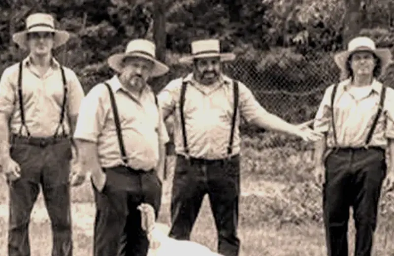 The Amish Outlaws